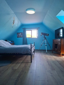 Habitation longère 7 pièces, garage, atelier, et 3 carports , au calme, dans hameau, proche Fresnay sur Sarthe et Ancinnes, 3min A28 & Gare