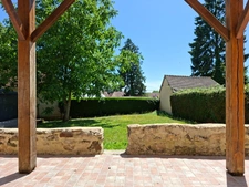 Maison en pierre, rénovée au centre village de ANCINNES, 4 CHAMBRES, jardin clos ensoleillé
