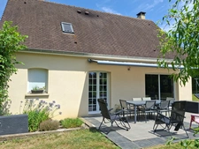 Maison individuelle sous sol 2007, secteur Le Mele Sur Sarthe 61, 4 chambres, 2sdb, 2wc, jardin arboré sans vis à vis, jaccuzzi, entre ALENCON et Mortagne au Perche