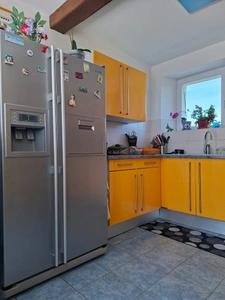 Habitation longère 7 pièces, garage, atelier, et 3 carports , au calme, dans hameau, proche Fresnay sur Sarthe et Ancinnes, 3min A28 & Gare