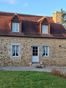 Longère + dépendance + grange, 3000m2 terrain clos, proche de ST CENERI LE GEREI & à 10 MIN ALENCON- Commerces et écoles à moins de 7 min.