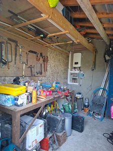 Habitation longère 7 pièces, garage, atelier, et 3 carports , au calme, dans hameau, proche Fresnay sur Sarthe et Ancinnes, 3min A28 & Gare