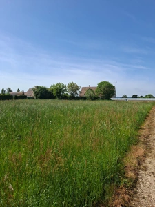 Terrain à vendre au cœur de FRESNAY SUR SARTHE (72130), Les Alpes Mancelles, au calme, dans impasse. Opportunité à saisir !