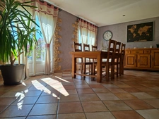 Jolie maison à qql minutes du centre Alençon, AUCUN travaux à prévoir, de qualité, jardin clos, parfaitement entretenue