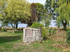 Ensemble longère rénovée et ses dépendances, fond impasse, au calme, entre Mamers et Beaumont s/SArthe, 30km Le Mans.