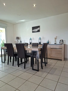Maison 4 chambres secteur Mamers - SAint Longis, parfaitement entretenue, impasse calme, grand cellier et garage, jardin clos