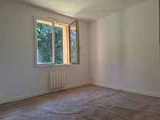 Maison évolutive, secteur la Ferté Macé, 3 chambres, sur sous sol, parc de 3000 m2 arboré et clos.