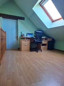 Habitation longère 7 pièces, garage, atelier, et 3 carports , au calme, dans hameau, proche Fresnay sur Sarthe et Ancinnes, 3min A28 & Gare