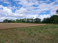 Longère rénovée en 6 pièces,128m2 plancher, double garage,au calme, impasse, au milieu des champs, proche Villaines la Juhel et Pré-en-Pail