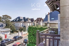 Deauville city centre, near the casino, charming 83 m2 apartment with 2 bedrooms in a typical Deauville villa
