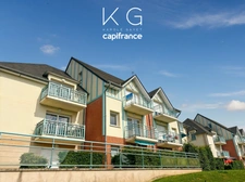 Touques, beautiful 90m2 duplex apartment for sale, 3 bedrooms, unobstructed view of Deauville facing west, underground parking