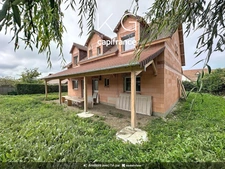 EXCLUSIVITE, à 5 minutes de Deauville, belle opportunité à Touques, maison à vendre de 220 m² sur un terrain de 800 m², la liberté de personnaliser les finitions 