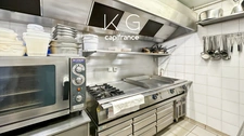 In the heart of Caen, restaurant business for sale, excellent visibility on a busy commercial street