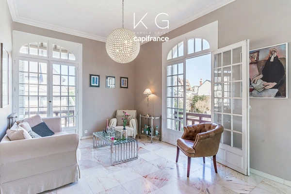 Deauville hypercentre, proche du casino, appartement de charme 83 m2 avec 2 chambres dans une villa typique deauvillaise