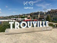 On the outskirts of Deauville, office building for rent, 250 m² divisible for liberal professions and service sector activities