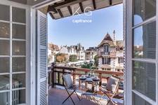 Deauville city centre, near the casino, charming 83 m2 apartment with 2 bedrooms in a typical Deauville villa