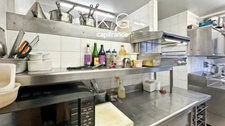 In the heart of Caen, restaurant business for sale, excellent visibility on a busy commercial street