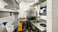 In the heart of Caen, restaurant business for sale, excellent visibility on a busy commercial street