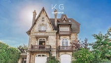 Deauville city centre, near the casino, charming 83 m2 apartment with 2 bedrooms in a typical Deauville villa