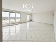 Caen, Folie Couvrechef district, 2-bedroom apartment for sale, top floor, south-facing, with underground garage