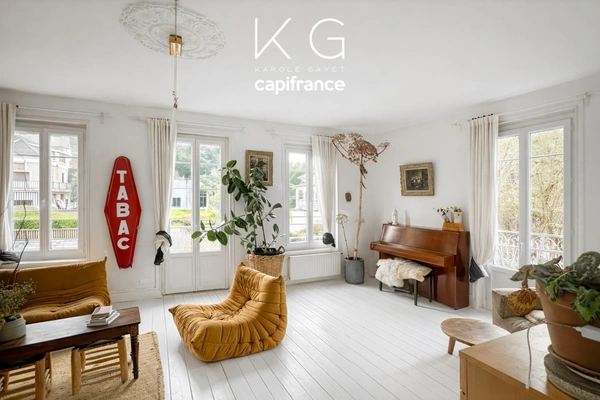 Proche Honfleur maison de maître à vendre 232 m², 5 chambres, jardin clos et arboré de 1 539 m²