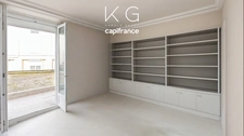Deauville town centre, 2-bedroom apartment (60 sq m) within walking distance of the beach and shops – ideal for residential or office use