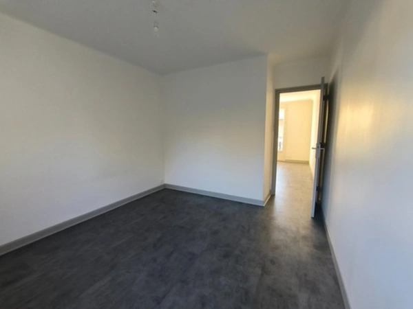Appartement rive de gier 3 pièces-55,98m²-2 chambres-cave-place de parking privative