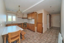 Givors-freydière appartement au second étage 77m² - 2 chambres-place de parking privative