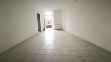 Appartement rez de jardin à vendre 3 pièces GIVORS-Jardin-Cour