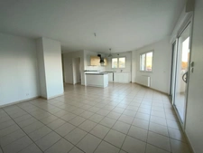 Appartement à louer 3 pièces SAINT ROMAIN EN JAREZ (42)-Terrasse-garage