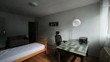 STUDIO MEUBLÉ – 31,27 m² – DERNIER ÉTAGE AVEC ASCENSEUR – 