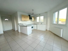 Appartement à louer 3 pièces SAINT ROMAIN EN JAREZ (42)-Terrasse-garage