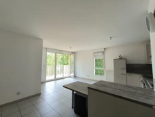 Location Appartement T4 de 74,94m²- résidence récente-ascenseur-balcon-place de parking privative