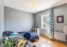 À vendre – Maison 2009 – 130 m² – 4 chambres – Piscine – Dépendance – Calme & commodités