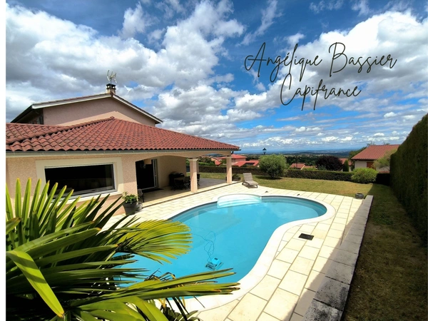 Maison familiale de 146 m² avec piscine, 2 garages et vue dégagée – Chabanière (Saint-Maurice-sur-Dargoire)