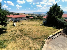 À louer – Maison en pierre rénovée meublée avec terrain – Saint-Romain-en-Jarez**