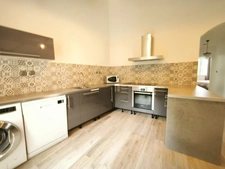 Appartement 4 pièces - 80m²- Balcon- 2 places de stationnement