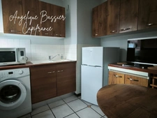 STUDIO MEUBLÉ – 31,27 m² – DERNIER ÉTAGE AVEC ASCENSEUR – 450 € CC