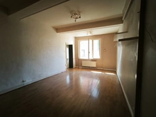 Maison de ville à fort potentiel – 65,69 m² habitables + balcon+ sous-sol de 46 m² – Grigny-sur-Rhône