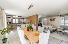 À vendre – Maison 2009 – 130 m² – 4 chambres – Piscine – Dépendance – Calme & commodités