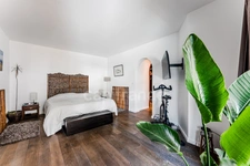 ANDERNOS LES BAINS (33) - Architect-designed villa of 350m² - 5 rooms and more, a stone's throw from the BASSIN