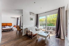 ANDERNOS LES BAINS (33) - Architect-designed villa of 350m² - 5 rooms and more, a stone's throw from the BASSIN