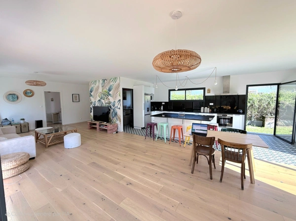 Maison à vendre 5 pièces ANDERNOS LES BAINS (33)-3Ch-autoconsommations-secteur calme-ss vis à vis-600m² de terrain