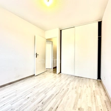  BIGANOS (33) - Duplex house - 60m² - 2 bedrooms - terrace - green space