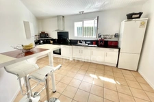  AUDENGE (33)-maison 210m² dont 71m² de dépendance -Plain pied-calme-proche collège-panneaux solaires-