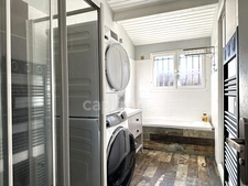 LANTON (33) TAUSSAT LES BAINS - Renovated single-storey house of 157m² - Suitable for professional practice - prime location