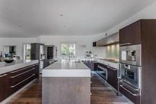 ANDERNOS LES BAINS (33) - Architect-designed villa of 350m² - 5 rooms and more, a stone's throw from the BASSIN