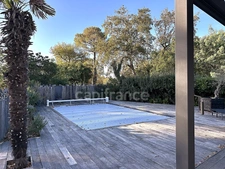 LANTON (33) TAUSSAT LES BAINS - Renovated single-storey house of 157m² - Suitable for professional practice - prime location