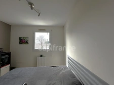 Maison à vendre 4 pièces  Le Teich centre (33)-3ch à l'étage-GARAGE attenenant-Jardin au calme et belle piece de vie-