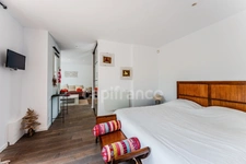 ANDERNOS LES BAINS (33) - Architect-designed villa of 350m² - 5 rooms and more, a stone's throw from the BASSIN